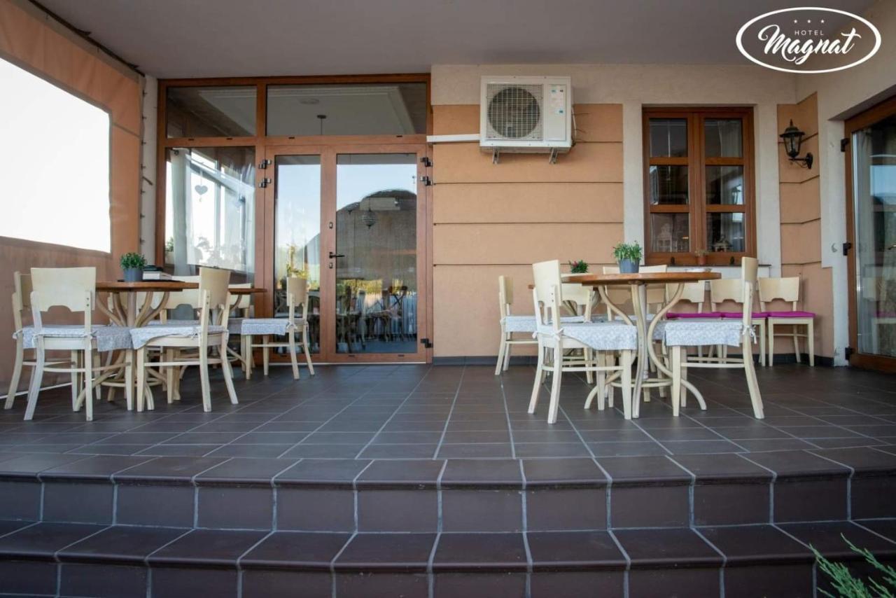 Hotel Magnat Slupca Bagian luar foto