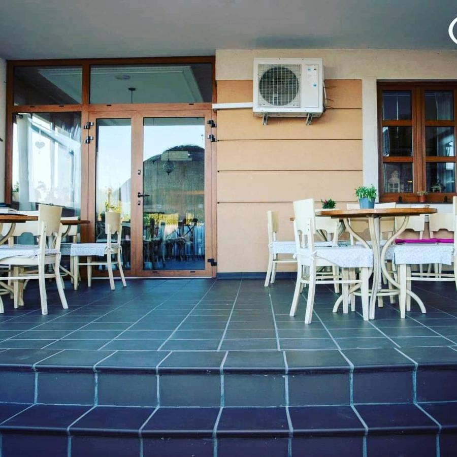 Hotel Magnat Slupca Bagian luar foto