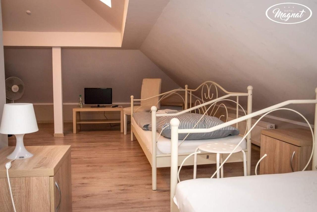 Hotel Magnat Slupca Bagian luar foto