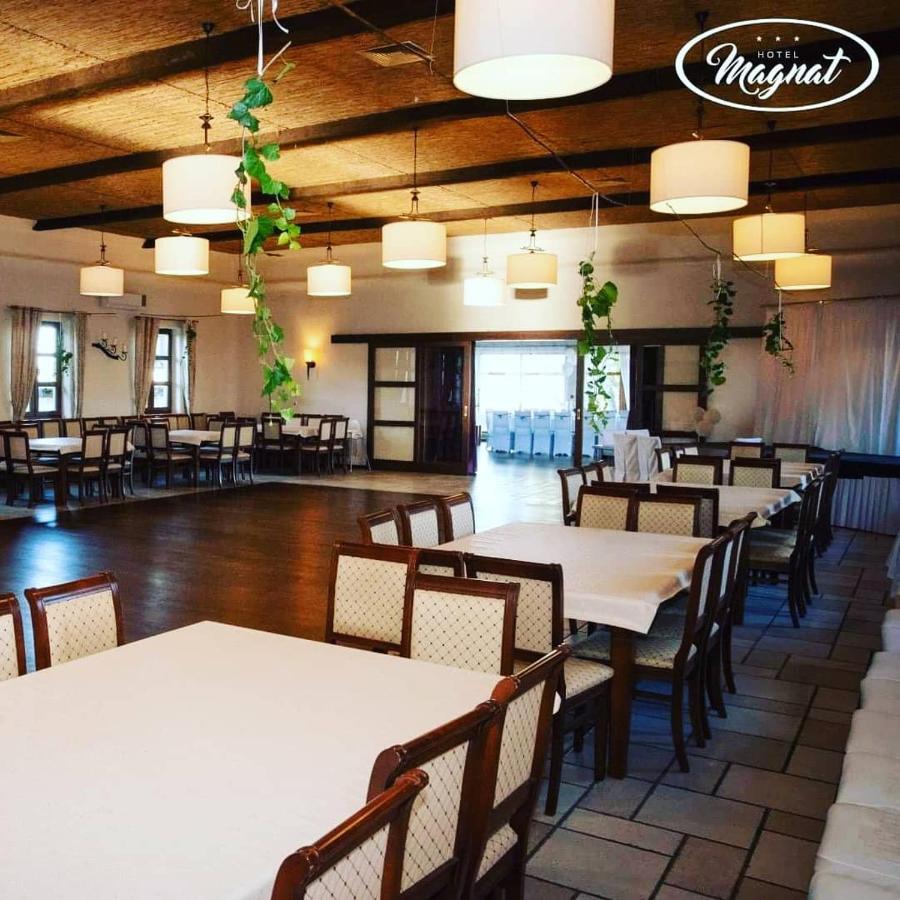 Hotel Magnat Slupca Bagian luar foto