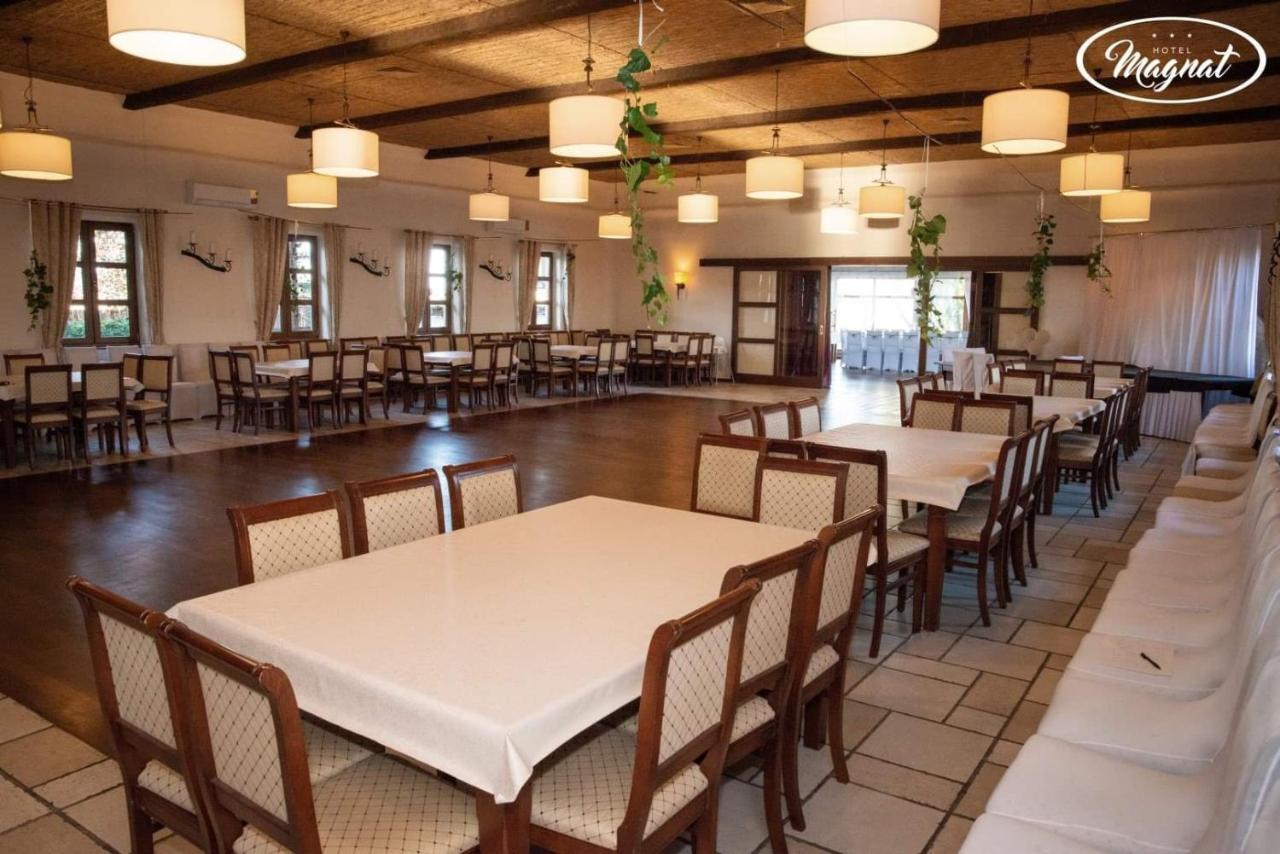 Hotel Magnat Slupca Bagian luar foto